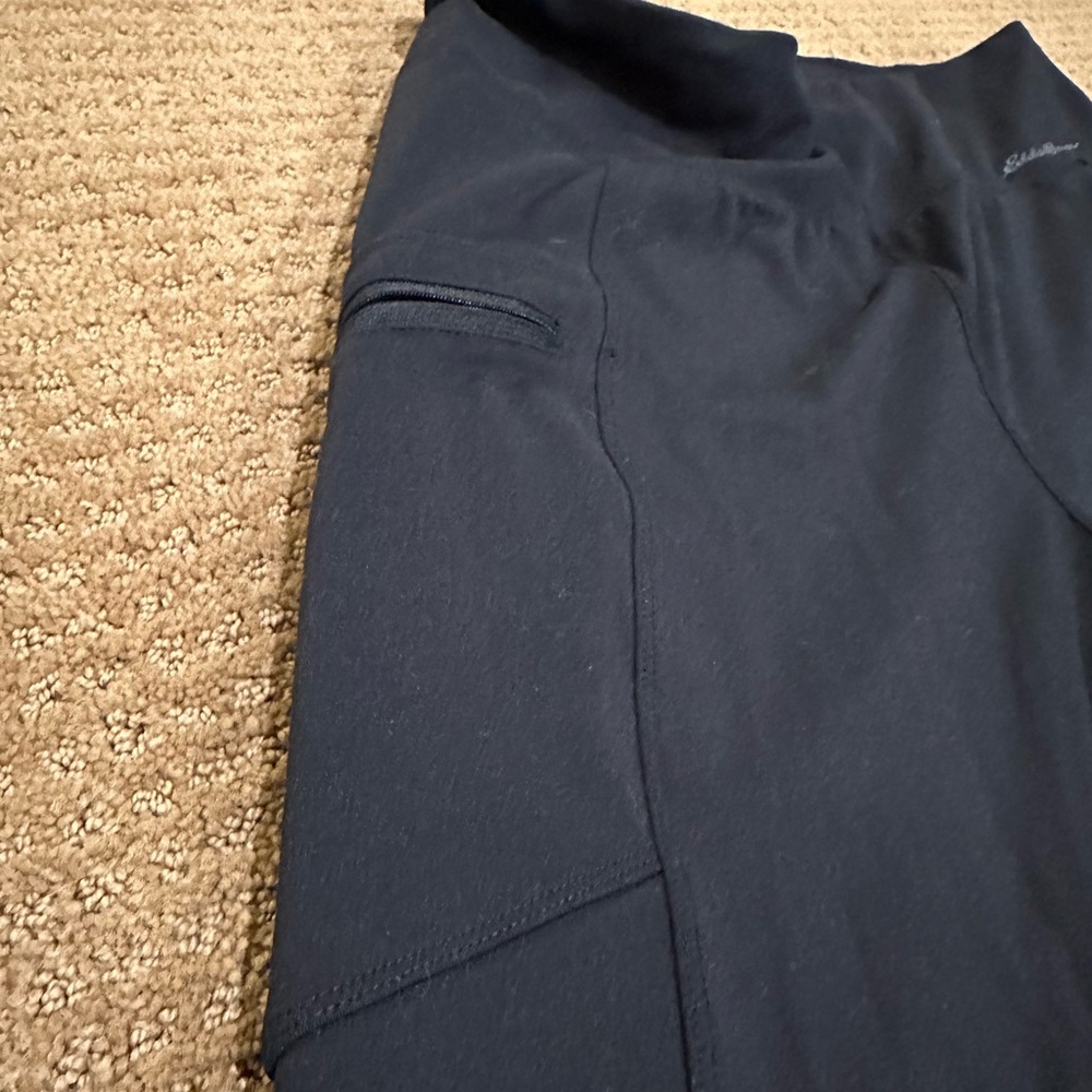 Eddie Bauer Black Capri Leggings - Picture 5 of 8